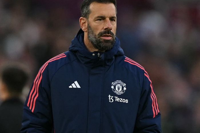 Ruud van Nistelrooy menjalani debut sebagai pelatih interim Man United dalam duel Piala Liga Inggris melawan Leicester City di Old Trafford (30/10/2024).