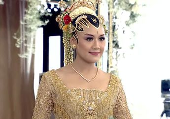 Jalani Upacara Adat Panggih, Erina Gudono Menjelma bak Ratu Bangsawan dengan Kebaya Emas