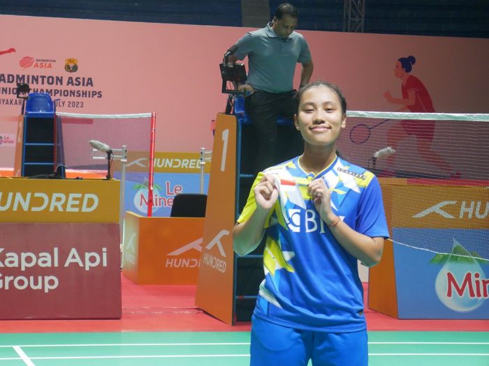 Tunggal putri, Mutiara Ayu Puspitasari, usai menjadi penentu kemenangan Indonesia atas Thailand pada babak semifinal Kejuaraan Asia Junior 2023 event beregu di GOR Among Raga, Yogyakarta, Senin (10/7/2023).