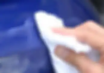 Trik Sederhana Bikin Mulus Tangki Motor Yang Baret Halus, Simak Videonya