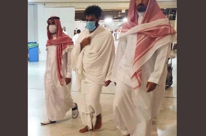 Foto Mohamed Salah yang sedang menjalani ibadah umroh.