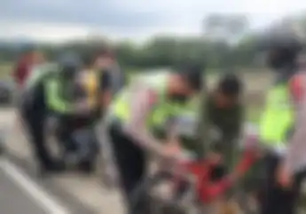 Joki Balap Liar Kocar-Kacir saat Polisi Datang, 13 Beberapa Motor Disita