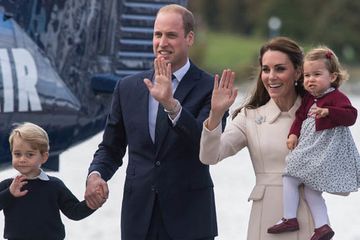 Halangi Paparazzi, Pangeran William dan Kate Middleton Tanam 600 Pohon di Sekitar Rumah