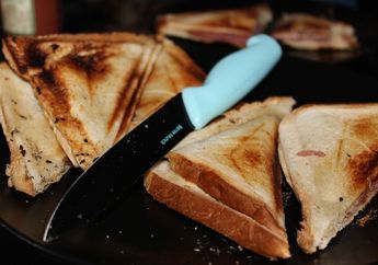 Bingung Ditinggal Teman Pulang Kampung? Yuk Jajal Masakan Ala Anak Kos yang Murah dan Anti Ribet!