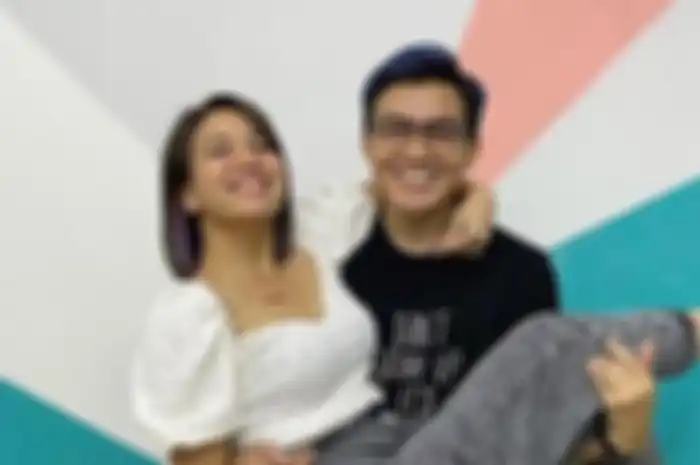 Tya Ariestya dan Irfan Ratinggang