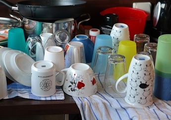 Bertahun-tahun Nyesel Baru Tahu Sekarang, Ternyata Menyimpan Gelas yang Benar Bukan Menghadap ke Bawah, Bisa Bawa Petaka untuk Keluarga!