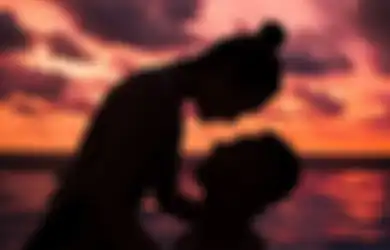 Pakai Alat Bantu Ini Saat Bercinta, Pasangan Selebriti Ini Cerita Sempat Kepergok ART Saat Berhubungan Intim di Sofa