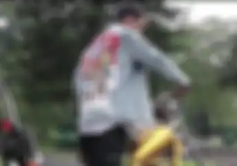 Enggak Sembarangan, Jaket Denim Jokowi Dibikin Sangat Spesial, Harganya Aja di Atas UMR Jakarta