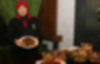 Racikannya Sampai Timbulkan Kontroversi di Amerika, Ini Sosok Nunuk Nuraini, Peracik Bumbu Mi Instan Terfavorit di Dunia yang Hampir 30 Tahun Abdikan Diri untuk Indomie