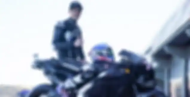 Alex Marquez di atas Honda RC213V saat tes musim dingin di Valencia
