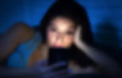 Bahaya Cahaya Biru Berlebihan dari Gadget dan LED, Dapat Merusak Mata!