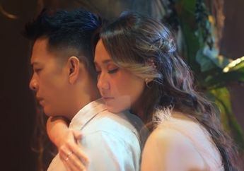 Pantas Saja Gencar Dijodoh-jodohkan Netizen Seantero Indonesia, Tengok Momen BCL Sentuh Lembut dan Mesra Wajah Ariel NOAH Saat Lakukan Hal ini, Netizen Langsung Baper Nggak Karuan: Demi Boriel!