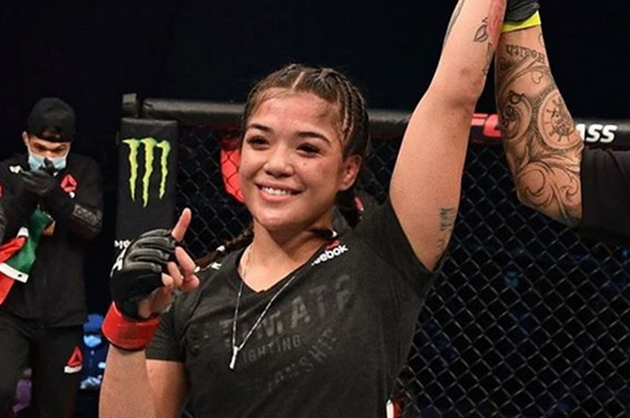 Petarung UFC, Tracy Cortez.