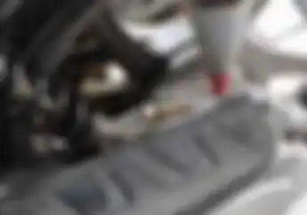 Apakah Girboks Motor Matic Bisa Pakai Oli Mesin? Yuk Tanya Ahlinya
