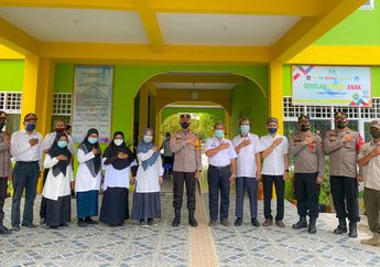 Cegah Penularan Covid 19, Kapolres Edukasi Dan Sidak Prokes Pembelajaran Tatap Muka Di Sekolah