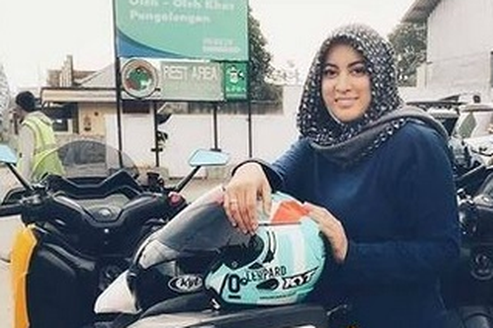 Artis Jane Shalimar ternyata doyan motoran