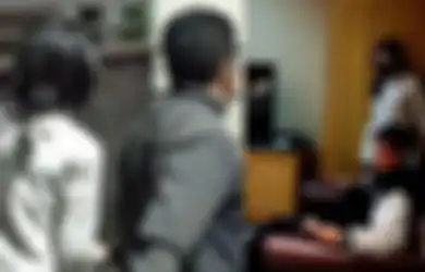 ASN di Jakbar Kepergok Istri Sah Ngamar Bareng Wanita Lain, Kena Gerebek Sedang Beresi Baju Diduga Habis Berhubungan Badan