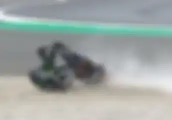 Johann Zarco Niat Menang Tapi Malah Terjatuh Dikandangnya Sendiri, Simak Video Saat Terjatuh..
