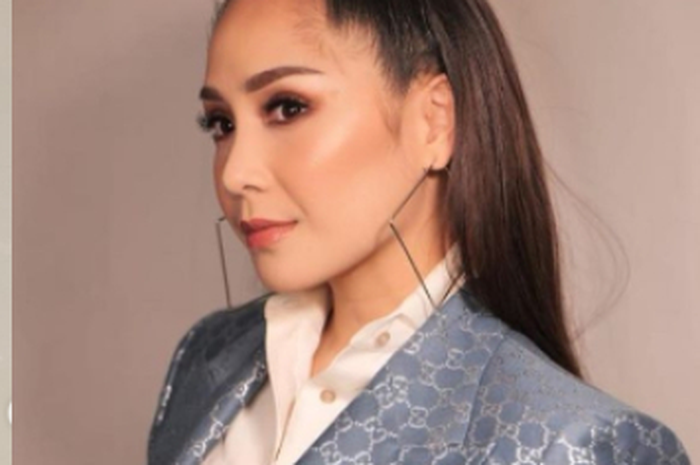 Nagita Slavina kepergok blokir kontak artis cantik ini hingga enggan membukanya meski sudah dimintai maaf berulang kali, kenapa?