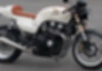 Bagai Model, Honda CB750 Ini Dipermak Jadi Makin Bohay Brother..