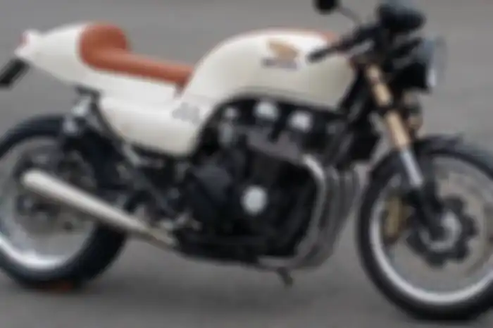 Honda CB750F2 Sevenfifty &ldquo;Hermes&rdquo; cafe racer besutan Raspo Custom Garage