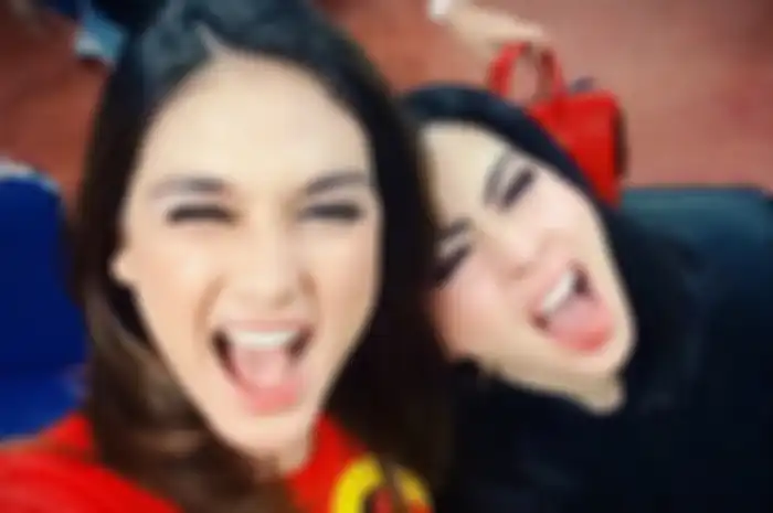 Keakraban Syahrini dan Luna Maya
