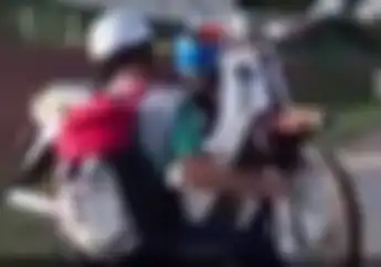 Terbongkar, Fakta Dibalik Video Pria Pembawa Motor di Atas Motor yang Lagi Viral
