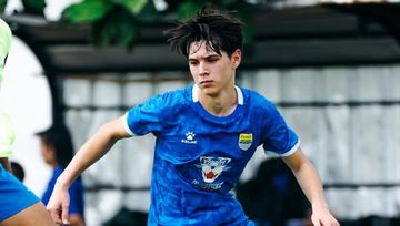 Luka Jordy Hodak, putra Bojan Hodak berlatih bersama Persib Bandung pada Desember 2025.