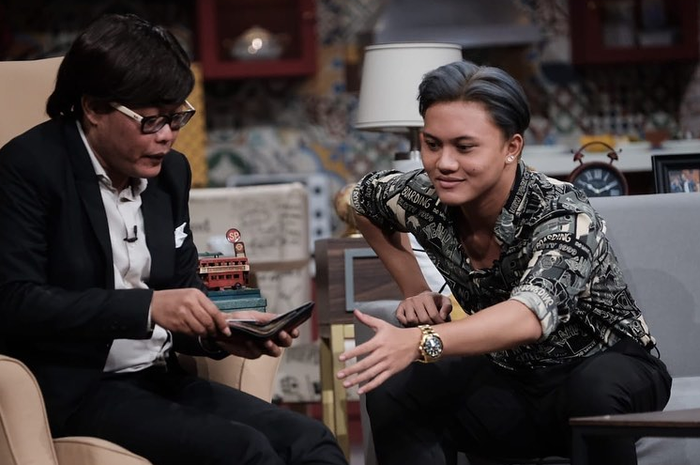 Sule bersama anak sulungnya, Rizky Febian.