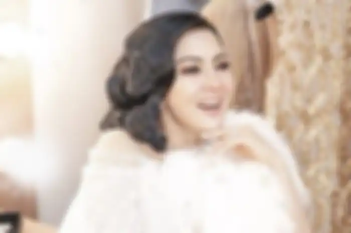 Paras Cantiknya yang Cetar Membahana Banjir Pujian, Rahasia Pesona Syahrini Malah Dibongkar Habis Paranormal Kejawen Mbak You