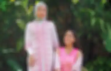 Lebaran Sambil Kartinian, 5 Kebaya Putih Buat Baju Lebaran 2023 #PowerUpRamadan