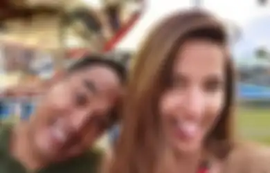 Bener-bener Sultan, Pergoki Sang Istri Sibuk Edit Foto Agar Terlihat Cantik, Ardi Bakrie Justru Suruh Nia Ramadhani Perawatan Wajah: Muka Tuh Dirawat Jangan Diedit!