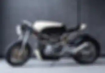 Ducati Monster Ini Pakai Baju Tahan Api Khusus Buat Astronot