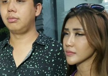 Momen Pertemuan Rey Utami dan Anaknya, Menangis Saat Dijenguk di Penjara