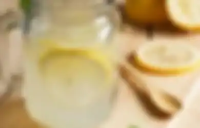 Punya Kebiasaan Minum Air Hangat dan Lemon di Pagi Hari? Ternyata Itu Bisa Sebabkan Hal Berbahaya Bagi Tubuh, Kok Bisa?