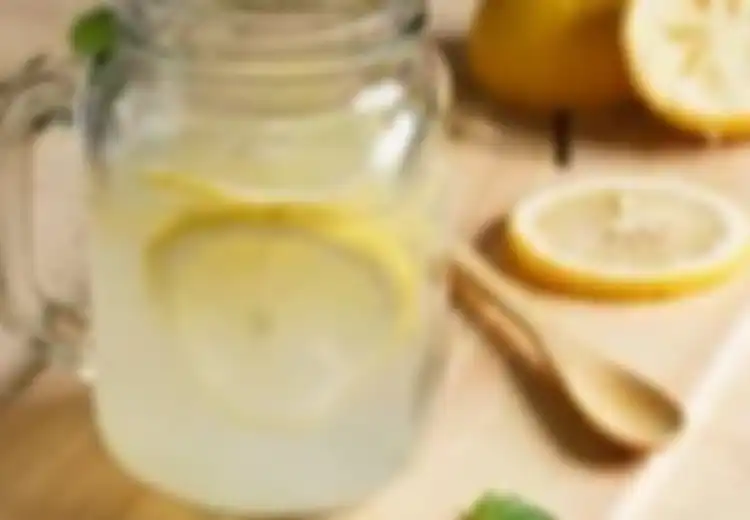 Punya Kebiasaan Minum Air Hangat dan Lemon di Pagi Hari? Ternyata Itu Bisa Sebabkan Hal Berbahaya Bagi Tubuh, Kok Bisa?