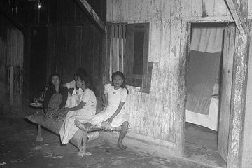 Hitam Putih: Dua Wajah Nyai Saritem dalam Kisah-kisah Sejarah