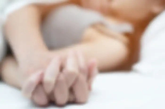 Ilustrasi posisi bercinta yang dapat membantu meredakan stres.