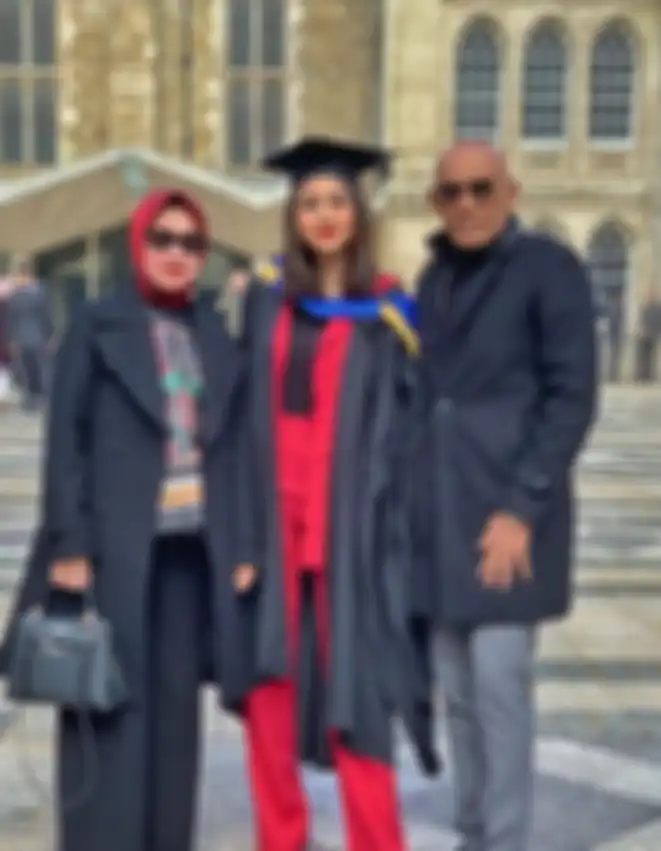 Citra menempuh pendidikan di London
