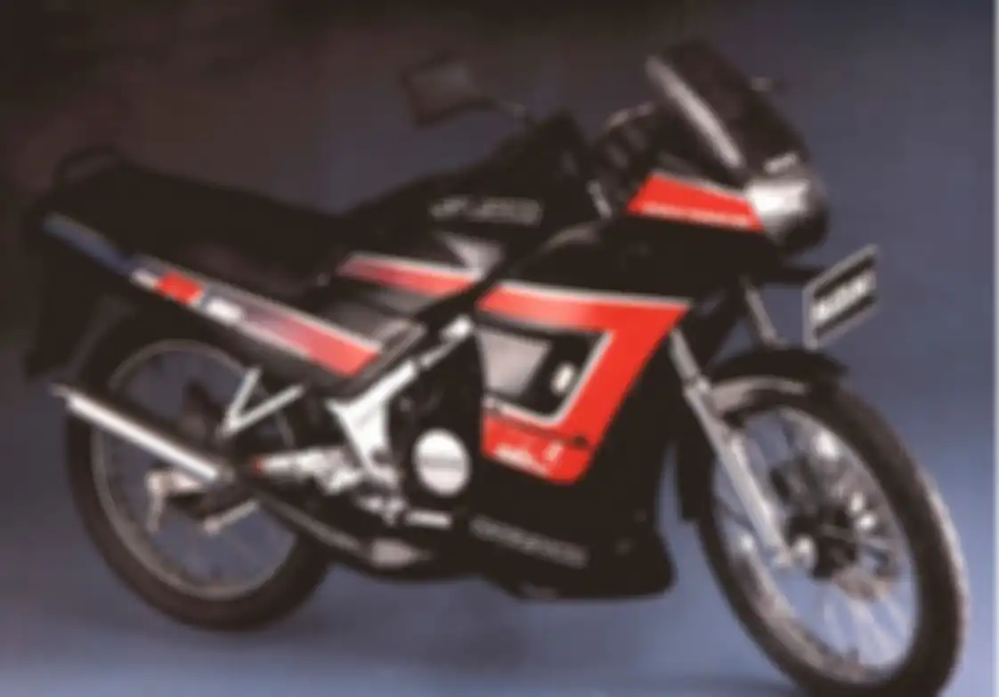Suzuki RGR 150 generasi kedua dirilis 1993