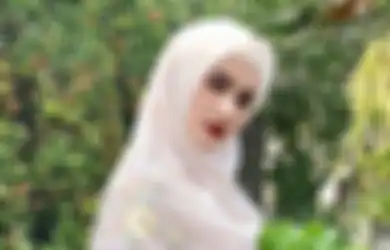 Manggung Lagi Setelah Puluhan Purnama Absen, Penampilan Cetar Mulan Jameela yang Bak Bidadari Turun ke Bumi Langsung Banjir Pujian dari Para Sahabat Artis: Geulis Pisan Neng
