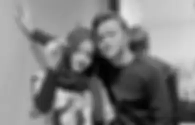 Hubungannya Sempat Dikabarkan Renggang Pasca Kematian Lina, Rizky Febian dan Putri Delina Bikin Heboh Netizen Saat Bagikan Momen Duetnya Lantunkan Lagu 'Tak Ingin Pisah Lagi', Iky: 'Nahan Nangis'