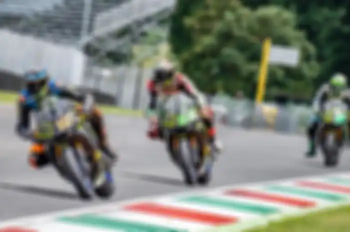 Gak biasanya nih Valentino Rossi absen saat latihan bareng muridnya di sirkuit Mugello Italia beberapa waktu lalu