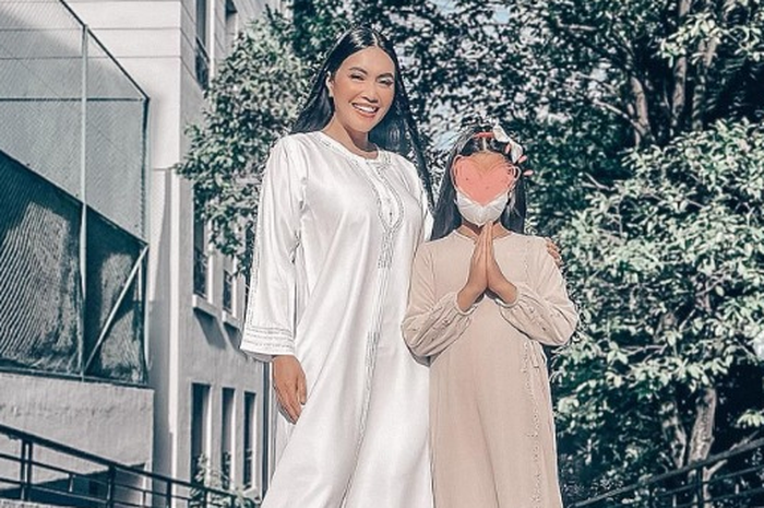 Denada dan putrinya, Aisha Aurum