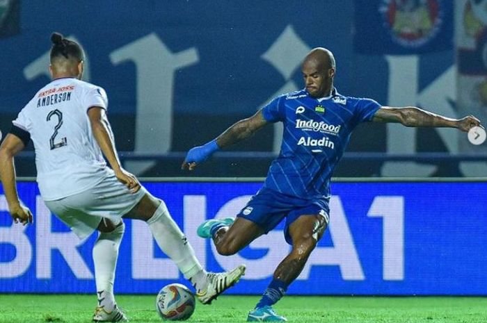 Suasana pertandingan pekan ke-22 Liga 1 2023-2024 antara Persib Bandung melawan Persik Kediri.