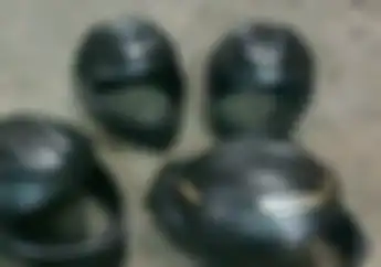 Mengejutkan! Helm AGV Pista Valentino Rossi Diproduksi Industri Rumahan Lokal, Ini Harganya