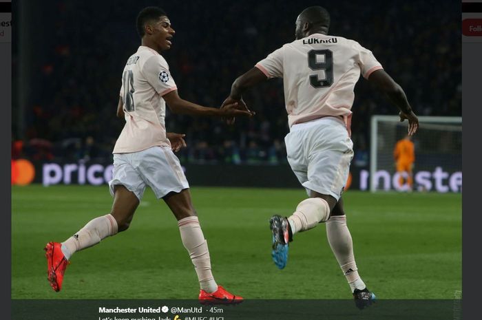 Striker Manchester United, Marcus Rashford, melakukan selebrasi seusai menjcetak gol ke gawang PSG dalam laga di Parc des Princess, Rabu (6/3/2019)