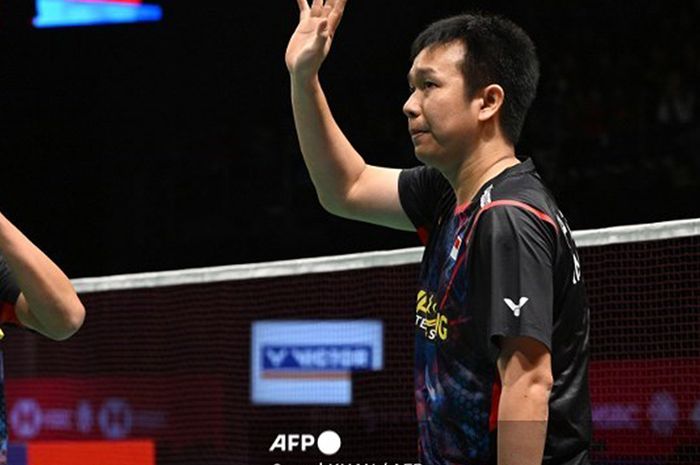 Ganda putra Indonesia, Mohammad Ahsan/Hendra Setiawan, merayakan kemenangan mereka pada semifinal Australia Open 2024 di Sydney, Australia, 15 Juni 2024.