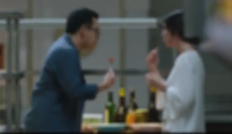 Mamet & Alex lagi nyobain masakan buatan Mamet