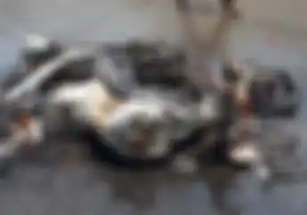 Merinding Motor Ninja 250 Terbakar Hangus Buntut Kecelakaan Versus Honda BeAT di BSD